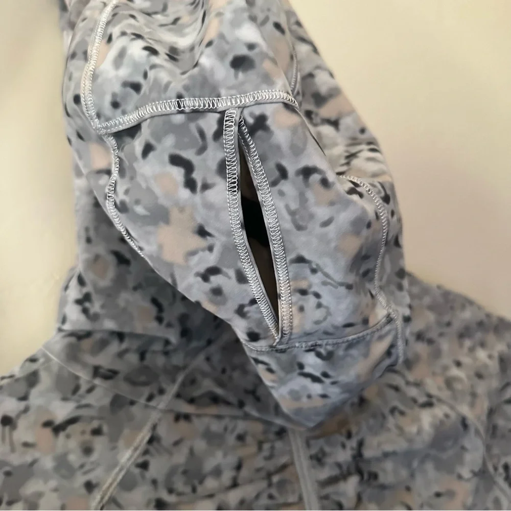 Lululemon Lightened Up Pullover Ambient Grey